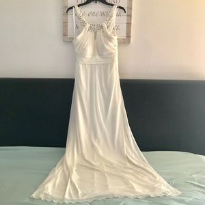 ✨NWOT!! ✨City triangles floor length gown sz13